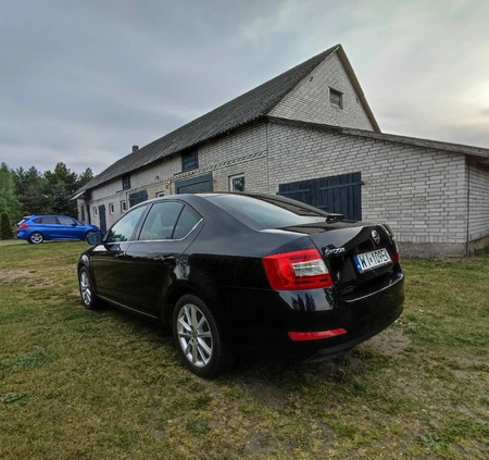 Skoda Octavia cena 59700 przebieg: 64000, rok produkcji 2015 z Myszyniec małe 254